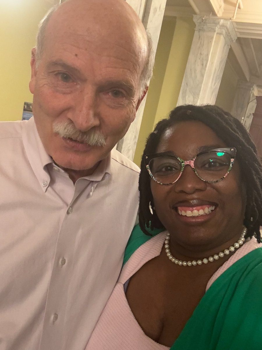 AKAABYO's tweet photo. Our President Dr. Cherise Cole and 1st Vice President Dr. Nicole Johnson Douglas understand the importance of connecting with ⁦@ChmnMendelson⁩ and ⁦@RobertWhite_DC⁩ to discuss issues in impacting the SE and SW communities we serve. #AKADay https://t.co/X4fGiAKrnj