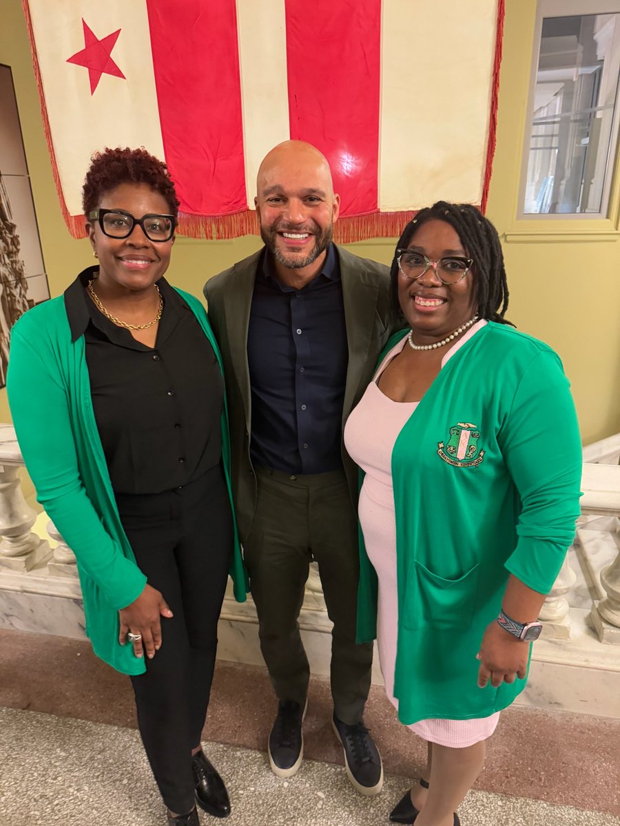 AKAABYO's tweet photo. Our President Dr. Cherise Cole and 1st Vice President Dr. Nicole Johnson Douglas understand the importance of connecting with ⁦@ChmnMendelson⁩ and ⁦@RobertWhite_DC⁩ to discuss issues in impacting the SE and SW communities we serve. #AKADay https://t.co/X4fGiAKrnj