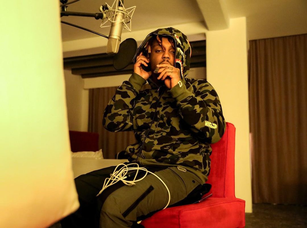 RayRapOpinions's tweet photo. Juice WRLD wipes Don Toliver btw https://t.co/uuXhqB46aA