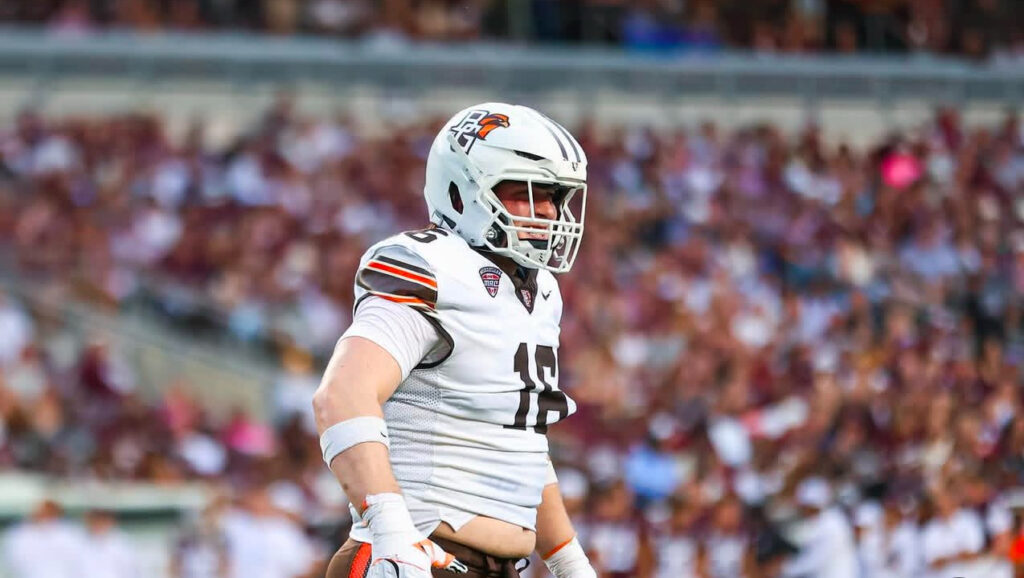 Draft Diamonds ™️ (@draftdiamonds) on Twitter photo 2025 NFL Draft Prospect Interview: Chace Davis, DE, Bowling Green State University <a href="/chacedavis__/">Chace Davis</a> #NFLDraft nfldraftdiamonds.com/2024/12/chace-… 2025 NFL Draft Prospect Interview: Chace Davis, DE, Bowling Green State University <a href="/chacedavis__/">Chace Davis</a> #NFLDraft nfldraftdiamonds.com/2024/12/chace-…