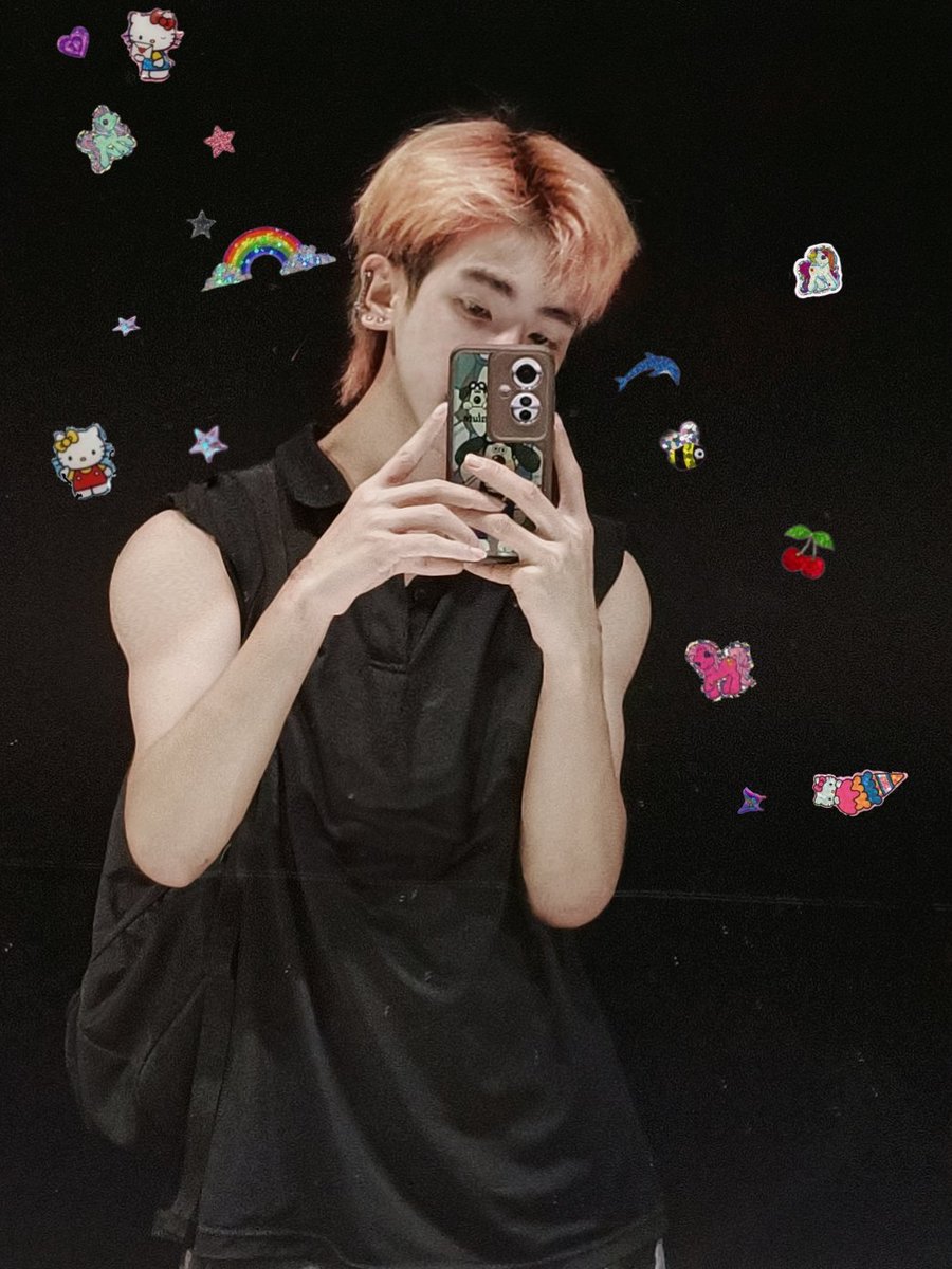 小皇好困 (@xlinzi03) on Twitter photo 