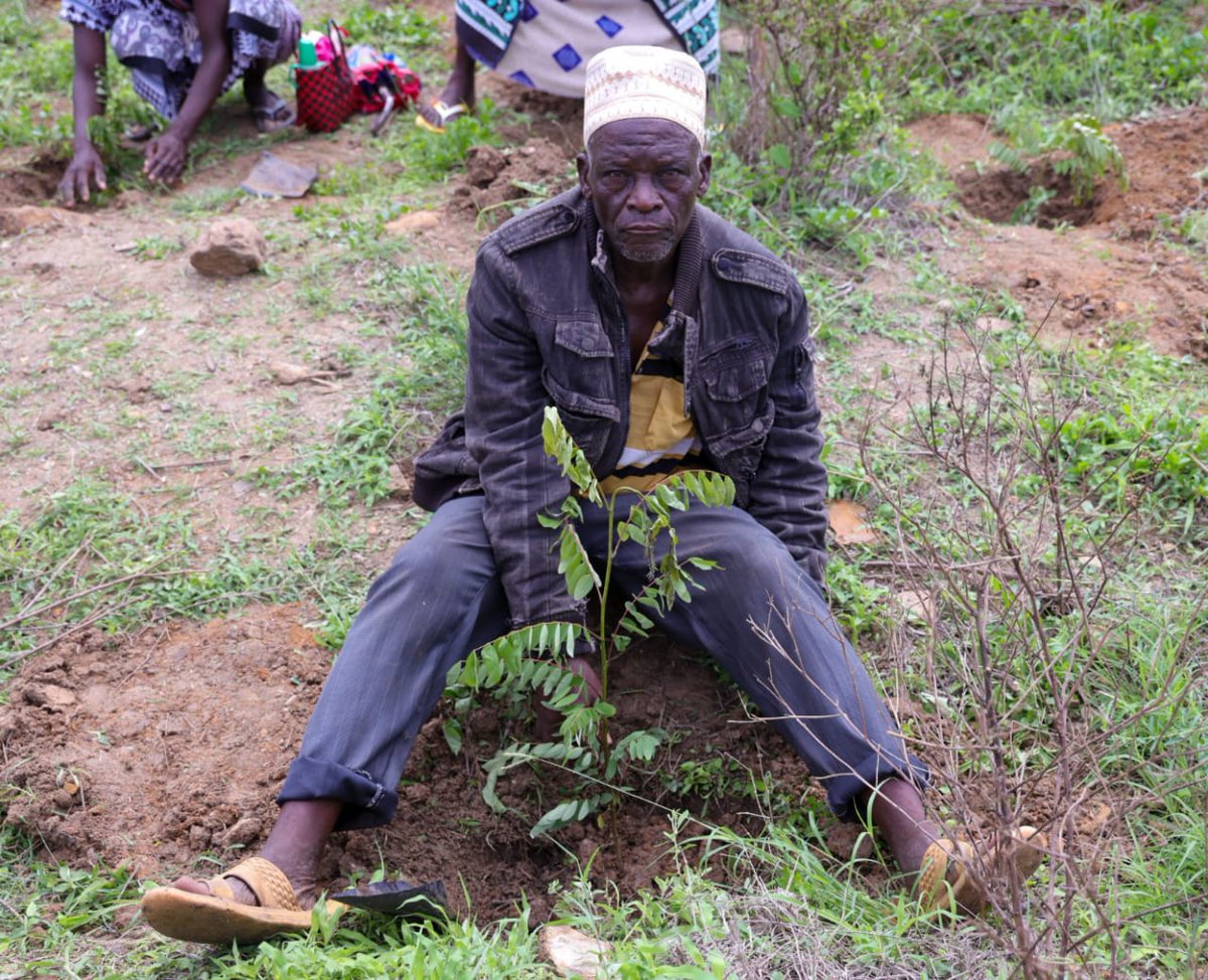 HE Achani joined the community in a tree planting exercise reaffirming her commitment to safeguard the env. for future generations.
The exercise is a strategic action to ensure the long-term sustainability of water resources and enhance the overall ecological health of the area.