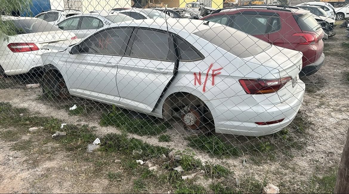 MundoSport 🔊 (@mundosportextra) on Twitter photo #TNAPAT | 👏 La foto que compartió <a href="/CarlitosOku/">Carlitos Okulovich🧉</a> sobre su nuevo auto de la Clase 3!
👉 El piloto misionero mostró en qué estado se encontró el VW Vento que utilizará en el 2025.
👉 La unidad ya está en el taller de Gabriel Rodriguez en proceso de restauración para Competicion. #TNAPAT | 👏 La foto que compartió <a href="/CarlitosOku/">Carlitos Okulovich🧉</a> sobre su nuevo auto de la Clase 3!
👉 El piloto misionero mostró en qué estado se encontró el VW Vento que utilizará en el 2025.
👉 La unidad ya está en el taller de Gabriel Rodriguez en proceso de restauración para Competicion.