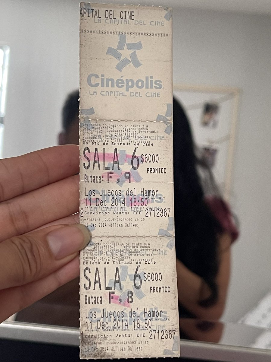 Amandis07's tweet photo. @Cinepolis  Encontramos un ticket viejito y justo mañana 11 de Diciembre Hace 10 años fuimos a Cinépolis cuando éramos mejores  amigos con @achesaa y hoy estando casados sigue siendo nuestro plan favorito. @CinepolisCO https://t.co/0ui0vLpRAr