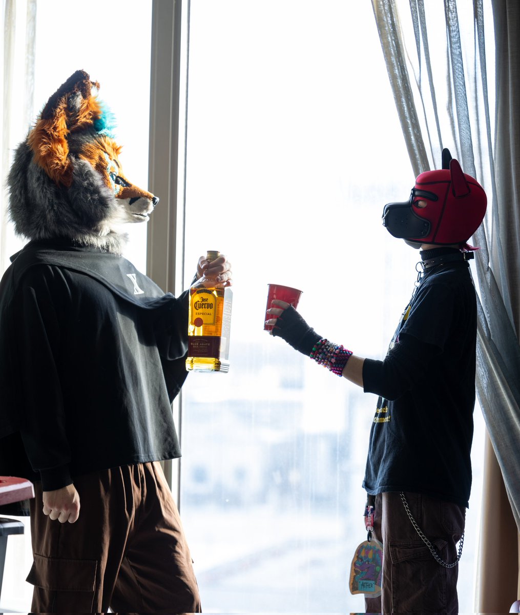 ThatChicagoFox's tweet photo. #MFF2024 was a fantastic time spent with the best person and partner imaginable <3 @AetherPUP https://t.co/YnO54Dz1kH