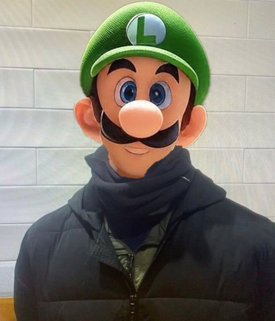 WeeabooHappy's tweet photo. I still can't believe Luigi shoot that CEO.....
.
#Nintendo #Luigi #videogame #meme https://t.co/v0LhaVhKMs