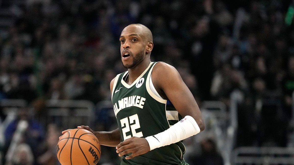 papas_props's tweet image. Khris Middleton 18.5 PRA “O”  
(-110)     

Tuesday NBA Play #2Vs #Magic 

He has been over this line every game since returning

He will still be on limited minutes tonight, but we should see minutes increasing

I feel like this line is too low, regardless of restrictions