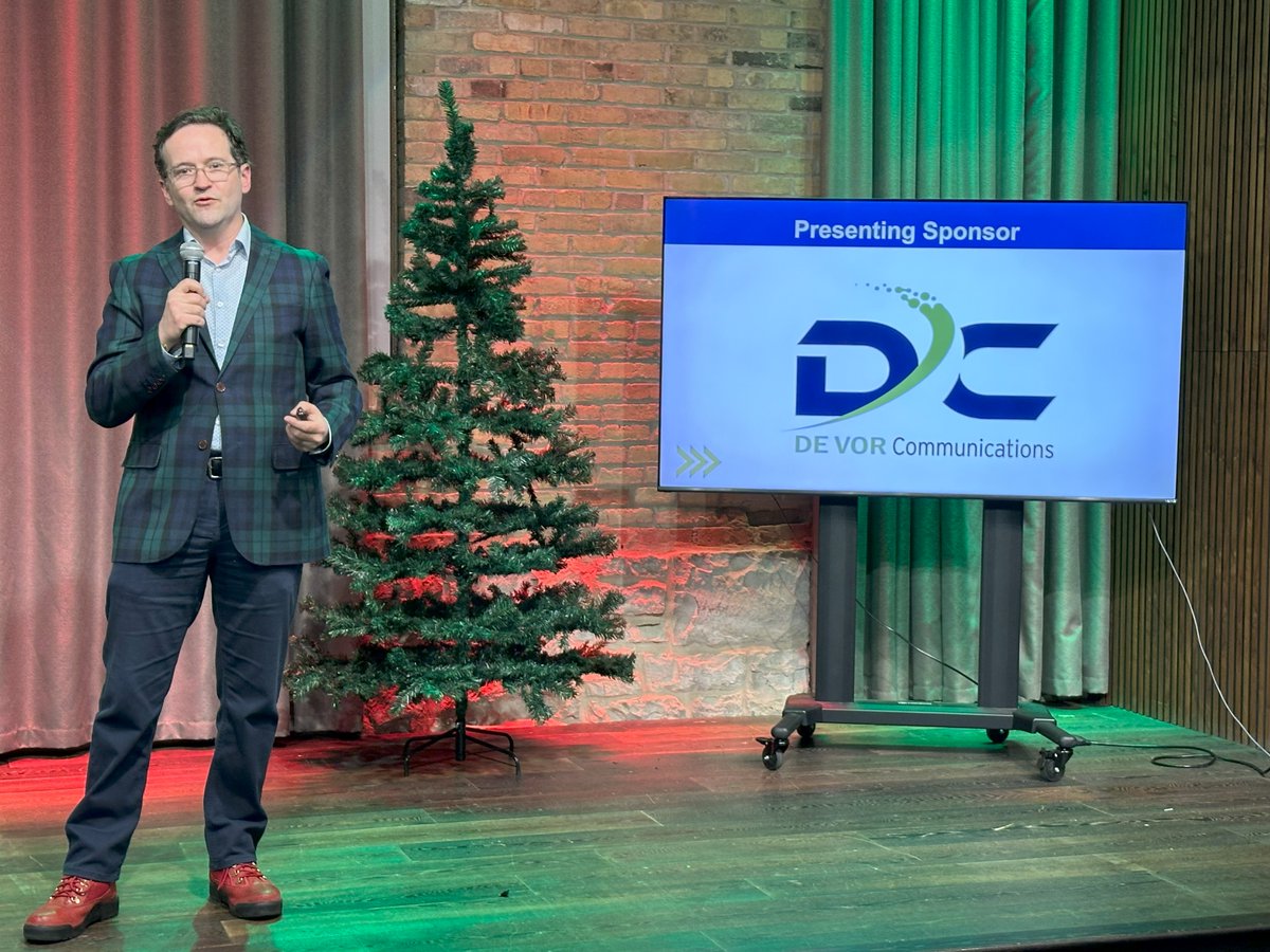DevorPR's tweet photo. Quite a celebration of 2024's transportation wins at MobiliSE’s End of Year Social! Their on-demand transportation system @FlexRideMKE celebrated its 100,000th ride! And congrats to @rideMCTS as Milwaukee ranks in the top 10 metro areas seeing strongest recovery for post-COVID. https://t.co/5zZor9keC2
