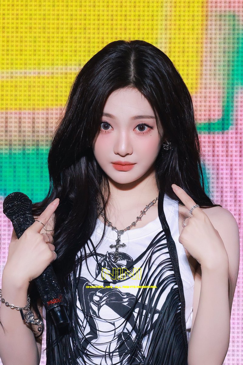 HACKER_NINI's tweet photo. 241208 UTO FEST

#aespa #에스파 #NINGNING #닝닝 #宁艺卓 https://t.co/VSpTFO7UVk