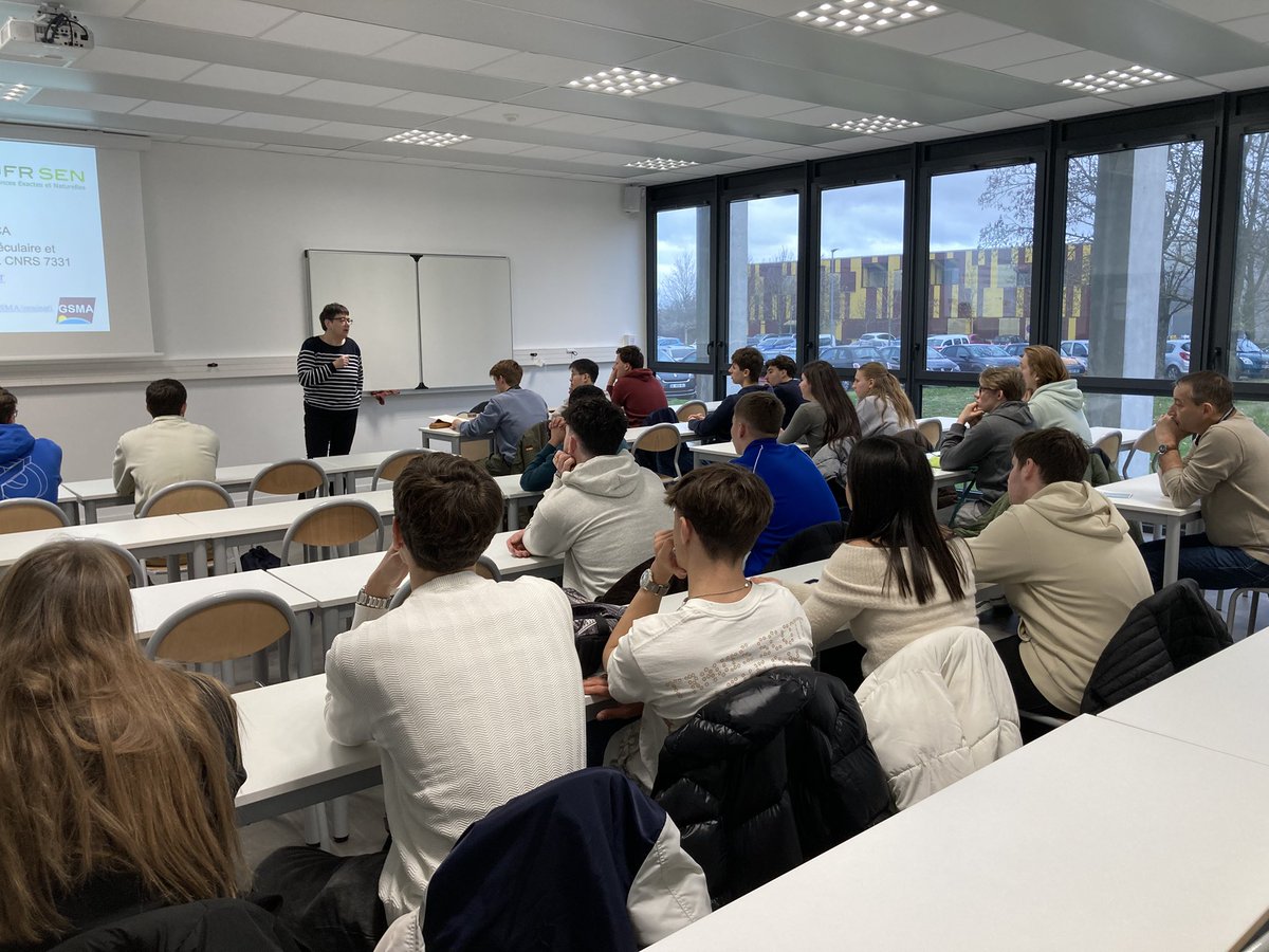 UFR SCIENCES Reims (@sciences_urca) on Twitter photo Aujourd’hui l’UFR SEN accueillait des lycéens du Lycée Charles de Gaulle de Chaumont. Objectif : les plonger dans le milieu universitaire durant une journée, présentation en amphi, découverte du campus et cours thématiques <a href="/universitereims/">Université de Reims Champagne-Ardenne</a> <a href="/ProjetAILES/">Projet AILES</a> Aujourd’hui l’UFR SEN accueillait des lycéens du Lycée Charles de Gaulle de Chaumont. Objectif : les plonger dans le milieu universitaire durant une journée, présentation en amphi, découverte du campus et cours thématiques <a href="/universitereims/">Université de Reims Champagne-Ardenne</a> <a href="/ProjetAILES/">Projet AILES</a>