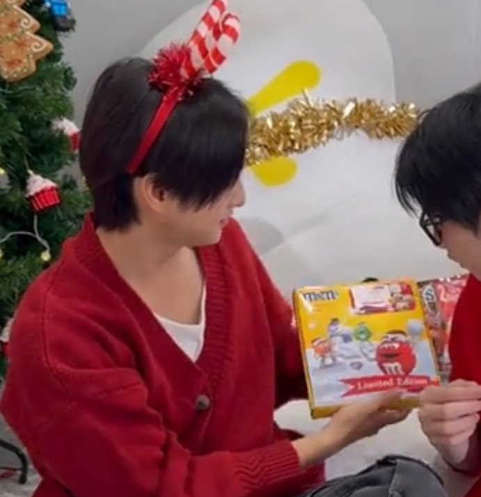BrrayaB's tweet photo. เอามาเถอะ พวกแกขายอะไรพี่พร้อมซื้อตามหมดแหละ🫡
#MMSThailand #MMSรวมกันเราสนุก #MMSFunForAll https://t.co/kcxX9Npi7Y