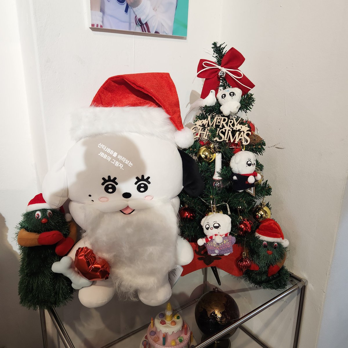 12Q_S2's tweet photo. 재이강아지가 한가득이어서 마음 너무 따뜻해지는 생카여써요..♡ 스윗이자 장어회 저요저요><💕🍀 예쁜 카페 넘 잘봤습니당.ᐟ.ᐟ.ᐟ

#이번주는_생일요정으로_등등장><
#오늘은_재이와_행복만땅 https://t.co/sJ1V6Cn3mM