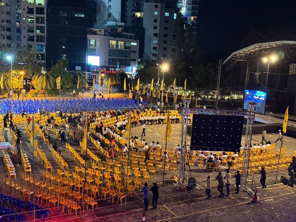 NashathRasheed's tweet photo. The people have clearly said NO to MDP's gathering. The message is loud and clear—our nation demands genuine change, not empty spectacles. It's time for actions that truly reflect the people's will

#RayyithungeDhifaaugai #NoonekeyBunefi https://t.co/ckgXRxz01p