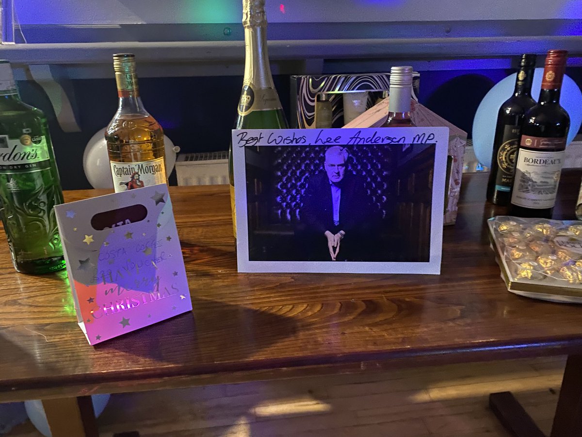 ReformNuneaton's tweet photo. Reform UK Nuneaton’s 80’s Retro Party

Thankyou @LeeAndersonMP_ for the wonderful donation 

Our Branch has been building in haste since the General Election and is continually growing. 💪🏻

Warwickshire County Council won’t see what’s coming when Reform UK gains Councillors 🇬🇧 https://t.co/3kh4wSNSrD
