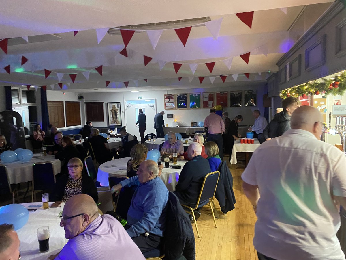 ReformNuneaton's tweet photo. Reform UK Nuneaton’s 80’s Retro Party

Thankyou @LeeAndersonMP_ for the wonderful donation 

Our Branch has been building in haste since the General Election and is continually growing. 💪🏻

Warwickshire County Council won’t see what’s coming when Reform UK gains Councillors 🇬🇧 https://t.co/3kh4wSNSrD