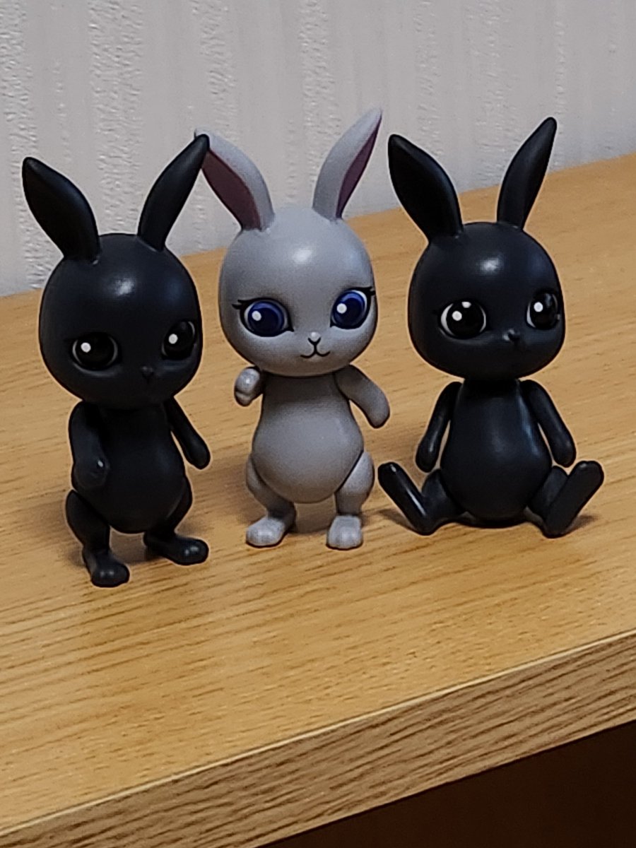 LDollmake's tweet photo. ガチャで入手したうさぎさんたち。
目の互換性があるらしい。
可愛いねぇ https://t.co/9wVsZvcX1H