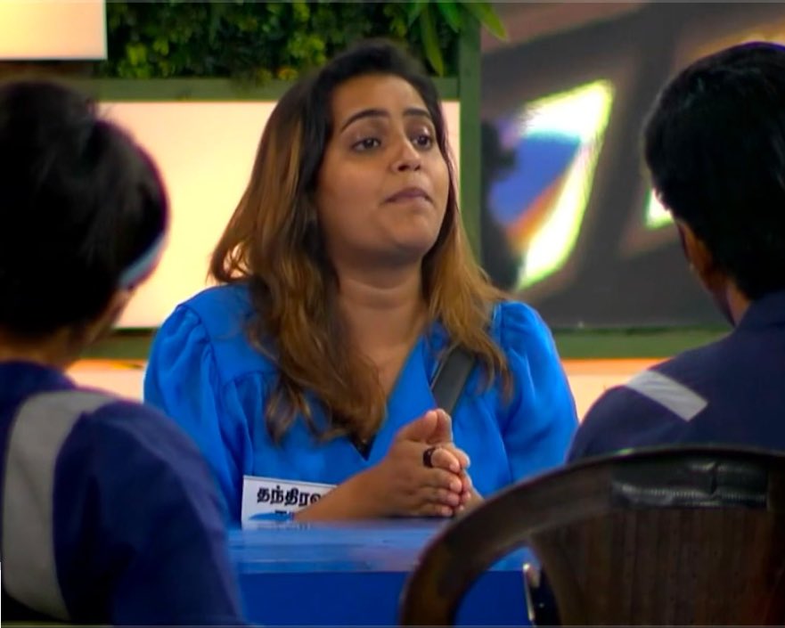 Srithalapathy33's tweet photo. #Jacquline clearly explaining reasons for #bestemployee and #worstemployee and again she nailed it and Employees agreed unanimously. Jac’s clarity in all issues is a treat to watch #BiggBossTamil8 https://t.co/sZPLykXmzc