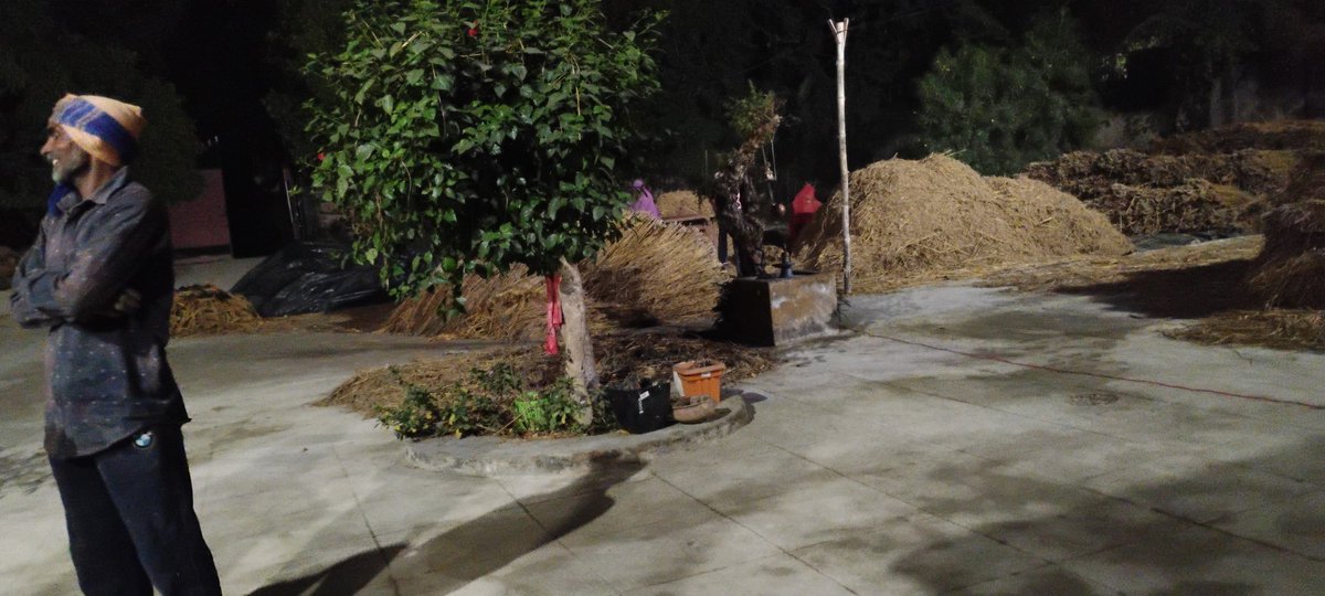 मित्रों आज फिर गांव में प्रवास होगा 😁