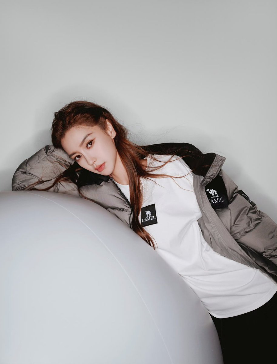 angelababy 杨颖 updates tweet media