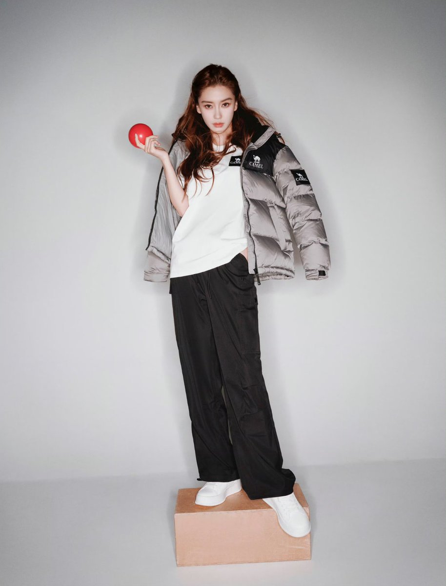 angelababy 杨颖 updates tweet media