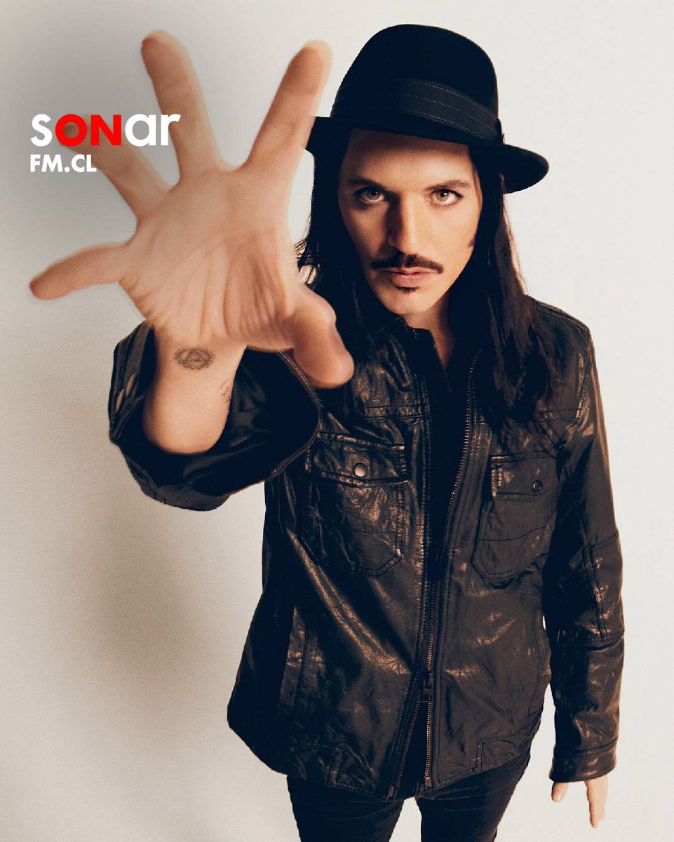 #RadiotransmisorPrime 📡 | NOMBRA ÍCONOS QUEER DEL ROCK

Hoy destacamos íconos queer en el rock en el cumpleaños de Brian Molko, el líder de Placebo.

Comenta con <a href="/alfaxis/">Alfredo Lewin</a> a las 18hrs por el 105.3, sonarfm.cl y nuestra APP 🤘🏻