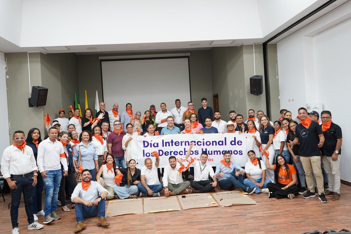 rpg_bajocauca's tweet photo. #BajoCauca | En el marco del #DiadelosDerechosHumanos se lleva a cabo una acción simbólica por la eliminación de la violencia contra las mujeres #25 por #GenerandoEquidad de @USAID_Colombia #LIBRESYSEGURAS @MinIgualdad_Col @MujeresAnt @GobAntioquia @MinInterior #CUEESBajoCauca https://t.co/2ER02QYsDC