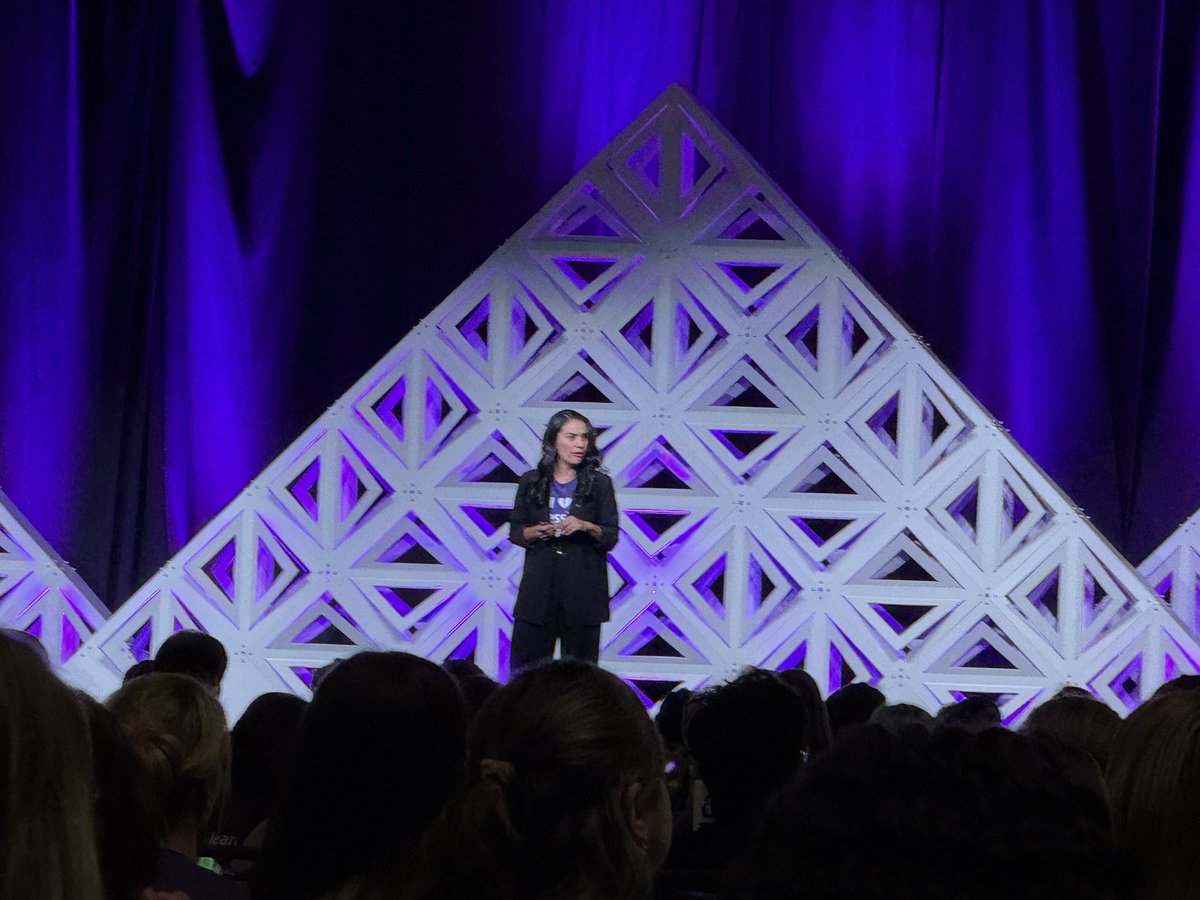 SaraEJennings's tweet photo. All children deserve joy and justice at school, your action is what makes justice come to life - appreciate the words of @JulianaUrtubey3 at #LearningForwardConference
#learnfwd24 https://t.co/lgdPS6ZjS0
