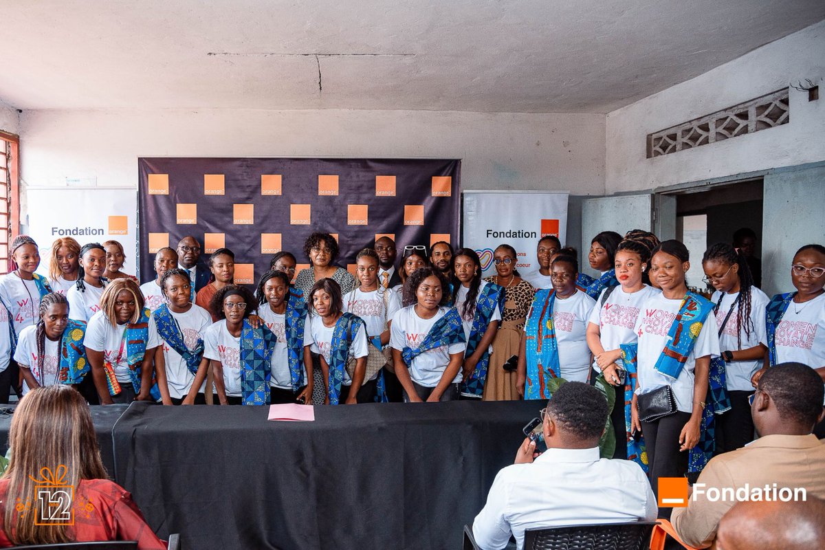 Orange__RDC's tweet photo. Un nouvel espace d’apprentissage numérique pour les femmes à Kinshasa ! 
La Fondation Orange RDC, en collaboration avec Women’s World Wide Web et le Collectif Alpha Ujuvi, a inauguré deux nouvelles Maison Digitale cette année : à Kinshasa dans la  commune de Kasa-Vubu  et dans la ville de Kindu au Maniema: ce sont les " Maisons Digitales Épiphanie de la Femme." 

Ces espaces sont dédéiés à l’autonomisation des femmes grâce à un apprentissage gratuit en informatique et entrepreneuriat, soutenu par des kits numériques et des contenus pédagogiques adaptés.

Parce que l’accès au numérique est une clé essentielle pour l’autonomisation, nous continuons à agir pour un avenir plus inclusif. 💻

#OrangeRDC #FondationOrange #WomenTech #Empowerment #MaisonDigitale