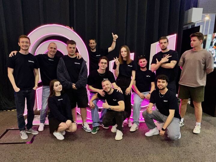 Roller_Ads's tweet photo. Bangkok summed up: RollerAds booth = packed, afterparty = unforgettable, food courts = 🫶, tuktuks = wild rides. Huge thanks to everyone who stopped by—see you in Dubai! 

#AWasia #AffiliateMarketing @AWConferences https://t.co/vwB4IU2JGu