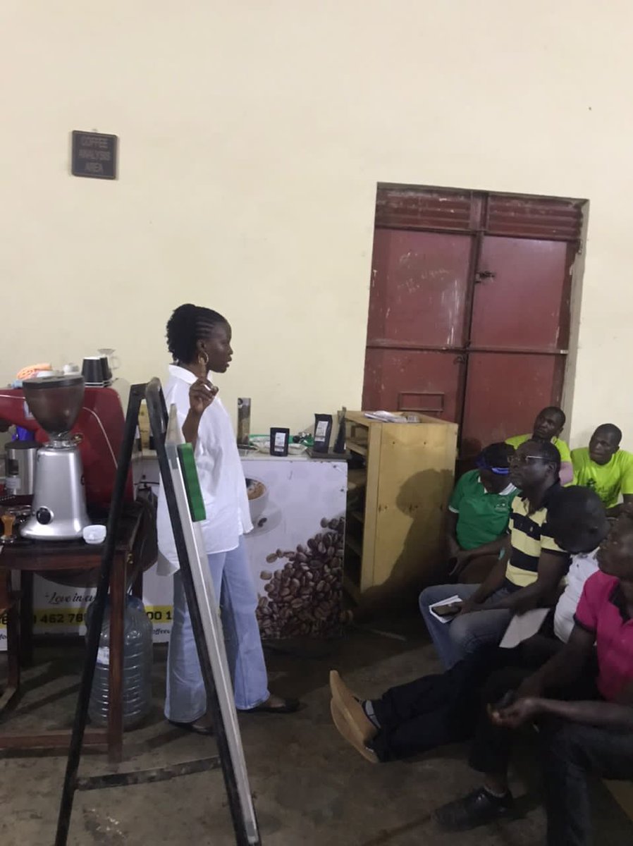 darling_ug's tweet photo. Last weekend was #FunFarmTours organised by @SandraNabasirye where over 60 young men&amp;women traveled from Kla to #Elgonregion 🏔for 3 d ays. 
Visited farms &amp; our coffee roastery where we spoke #coffeeValueAddition  and the different opportunities in the coffee value chain. 
🌱🍒☕ https://t.co/PsAj6C8jxG