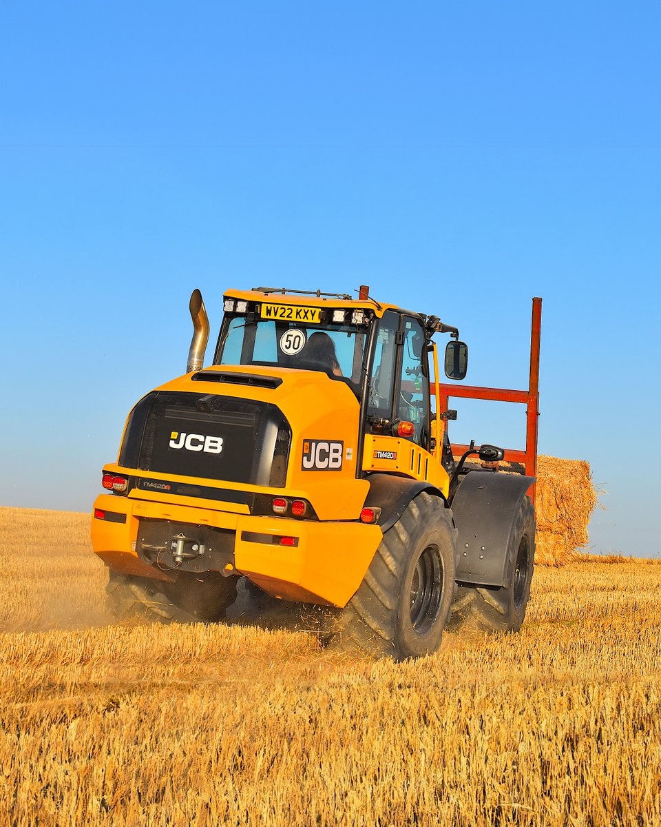 Avec son moteur DieselMAX de 4,8 litres de cylindrée, offrant une puissance de 173 cv et une visibilité accrue, le #JCB TM420S est notre TELESCOPIC articulé le plus performant et le plus productif à ce jour.

Plus d'infos : jcb.com/fr-fr/produits…