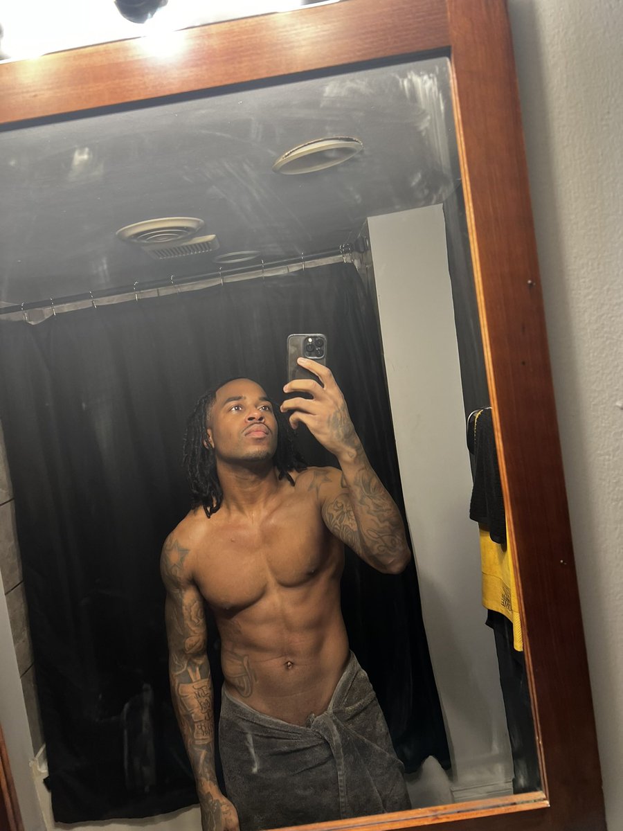DonnieDeeMoney's tweet photo. Just a UPDATE 🤝🏾 https://t.co/ZYFL0NYniL