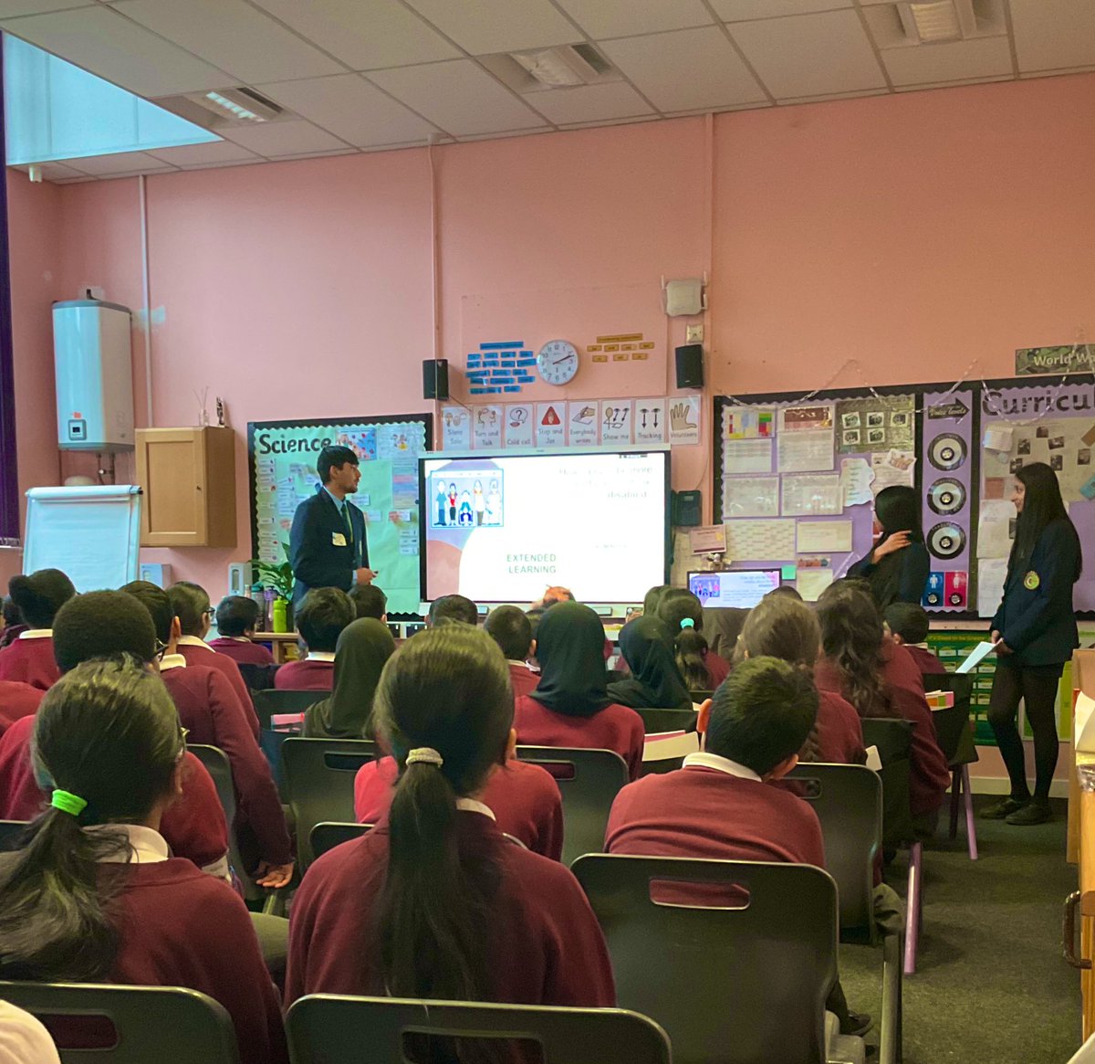 QMGS_CYM's tweet image. CYM Diversity Team were at @PrimaryHillary School this afternoon presenting a session on Diversity,Equity & Inclusion. The Year 6 workshop was lead by Muhammad, Sofia & Edrish. Pupil’s learnt the importance of identity,culture,race,disability & respect. Thank you for having us!