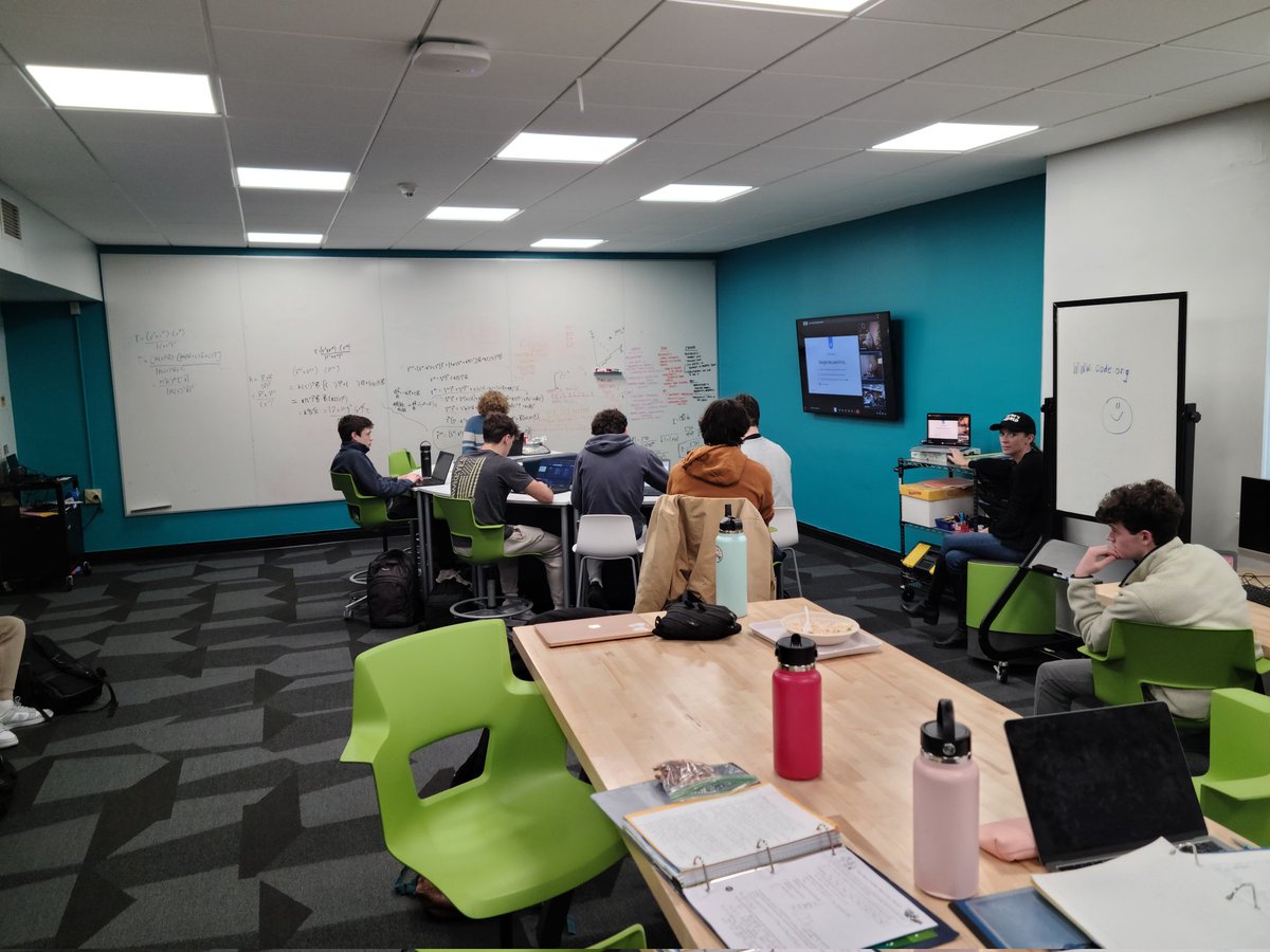 RFH_STEM's tweet image. RFH Computer Programming Club hosts their Hour of Code! @RFH_Regional