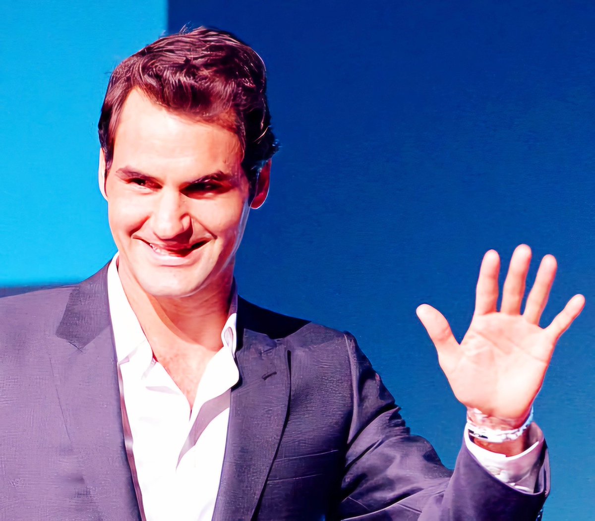 fedrista's tweet photo. Good evening, dear fedfans 😍 
In the last few days, my doggy was not feeling good,cuz she has successfully operated but was in pain 😢 mood was 🙃
Now 👍 🫠
Hope you're doing well 
Stay safe &amp; healthy 🙏 
❤️😘
#RForever https://t.co/IfMt5QC2Oa