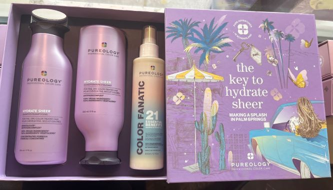 BelleMariposa01's tweet image. A Pureology gift set for Christmas will bring someone a whole year of luxury haircare!
#Pureology