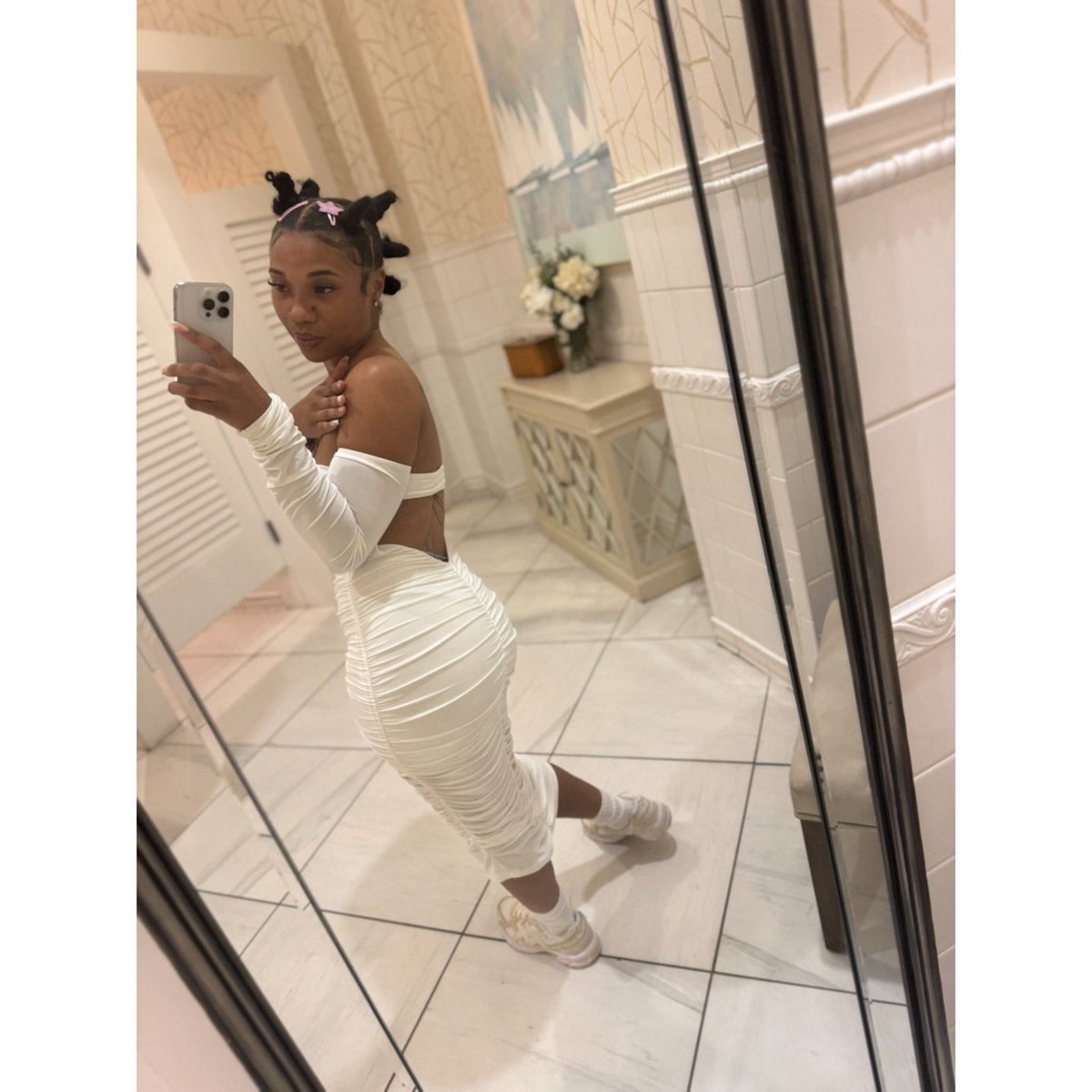 ChyneaMonique1's tweet photo. #sneakerball20204 🤍🎄 https://t.co/8jqAY1oSOJ
