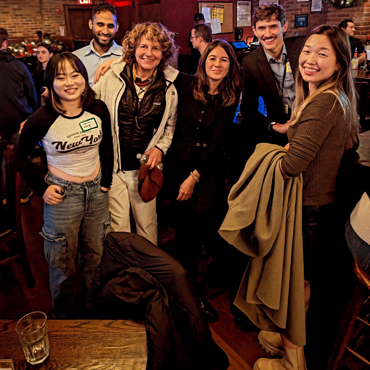 What a night! The November 21st #NanoniteMeetup was a huge success!

Thank you to all the students, scientists, and nanotech enthusiasts who joined us at Harlem Tavern for great conversations, new connections, and a night of community building. 🤝🔬
