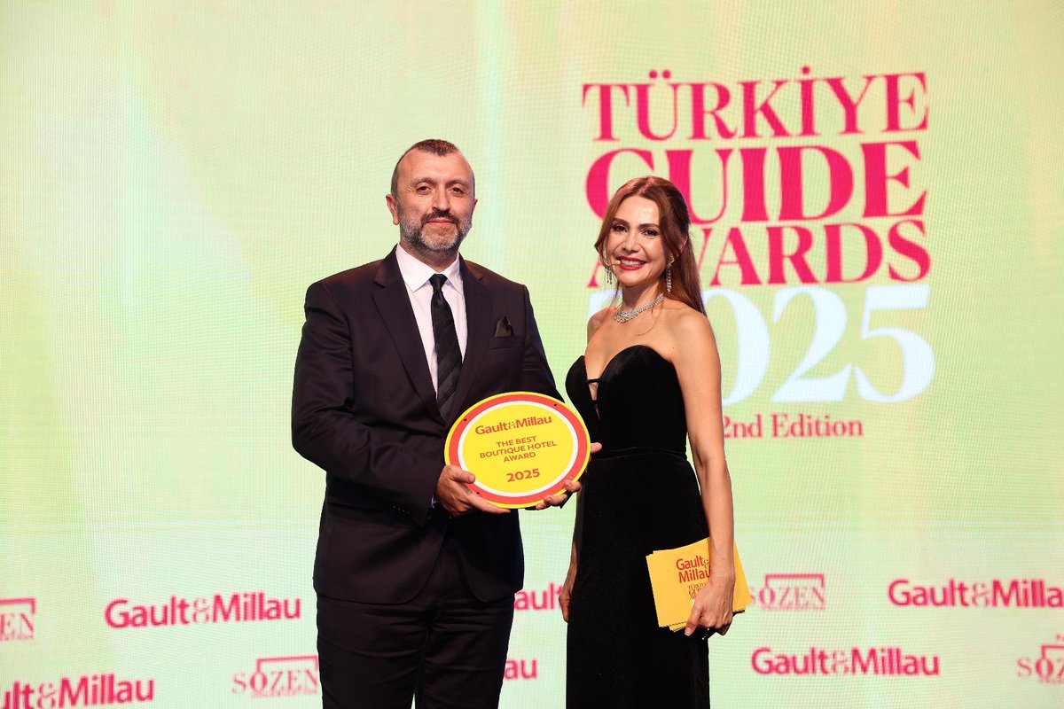 HTolgaTosun's tweet photo. Dün Çırağan Sarayı’nda gerçekleştirilen Gault & Millau ödül töreninde “En İyi Butik Otel” ödülünü otelimiz Museum Hotel adına almaktan büyük onur duydum. 

Ödül müzemize bir kıymetli ödülü daha eklemenin mutluluğunu yaşamış olduk. 

Emekleri ile “Museum Hotel” markasını her geçen gün parlatmaya devam eden başta babam Ömer Tosun olmak üzere Museum Hotel Ailesinin herbir ferdine teşekkürü borç kabul ediyorum.