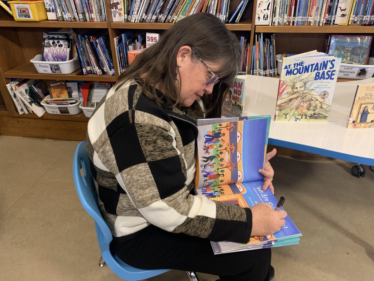 cambridge_cpsd's tweet photo. Our Library Media Services department is grateful for the support of district "friends of" parent organizations and the Porter Square Books Foundation for their support of literacy celebrations in the form of author visits and books for our students! We recently had...
1/2 https://t.co/yDENRN8SAL