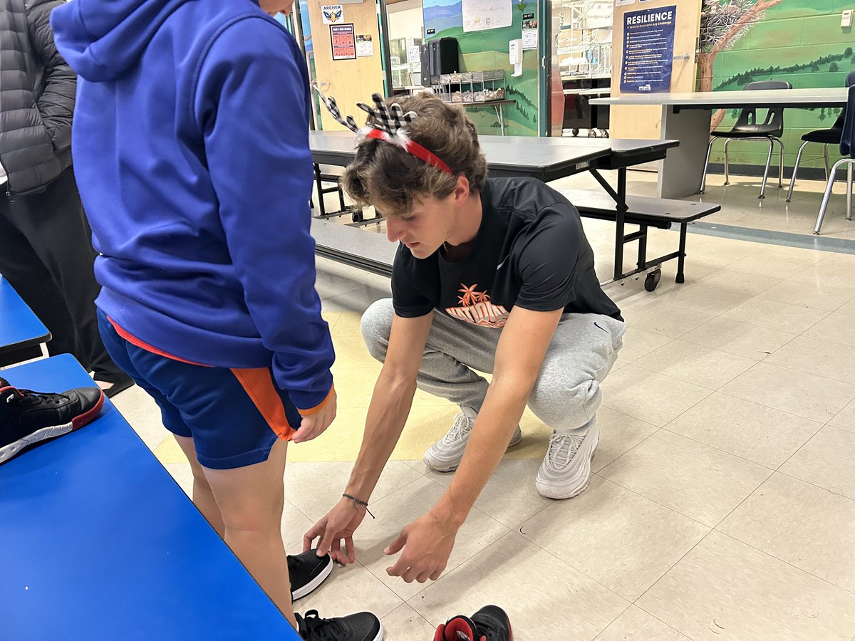 GatorsExp's tweet photo. #7daysofGatorsTracks🎁
Delivery Day 4:
📍Archer Elementary School
#GoodwillGators | @towerhillinsurance | @FLBlue | @truist https://t.co/tvBetAqsXC