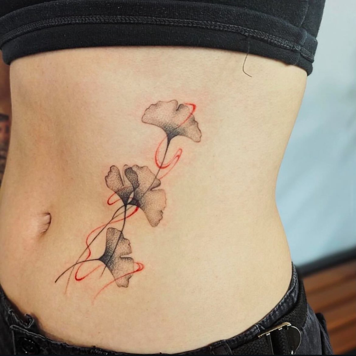 Inkn0ut's tweet photo. #Gingko leaves done by @hugo_inkworks 

@inkn0ut #inknout 

#tattoos #tattooideas #blackandgreytattoo #blackandgreytattoos #torontotattooartist#torontotattooshop #tattooart #tattoolife #inked #tattoooftheday #toronto #torontolife #torontovibes #torontoartist #torontoblogger https://t.co/1V0MoF4lu5