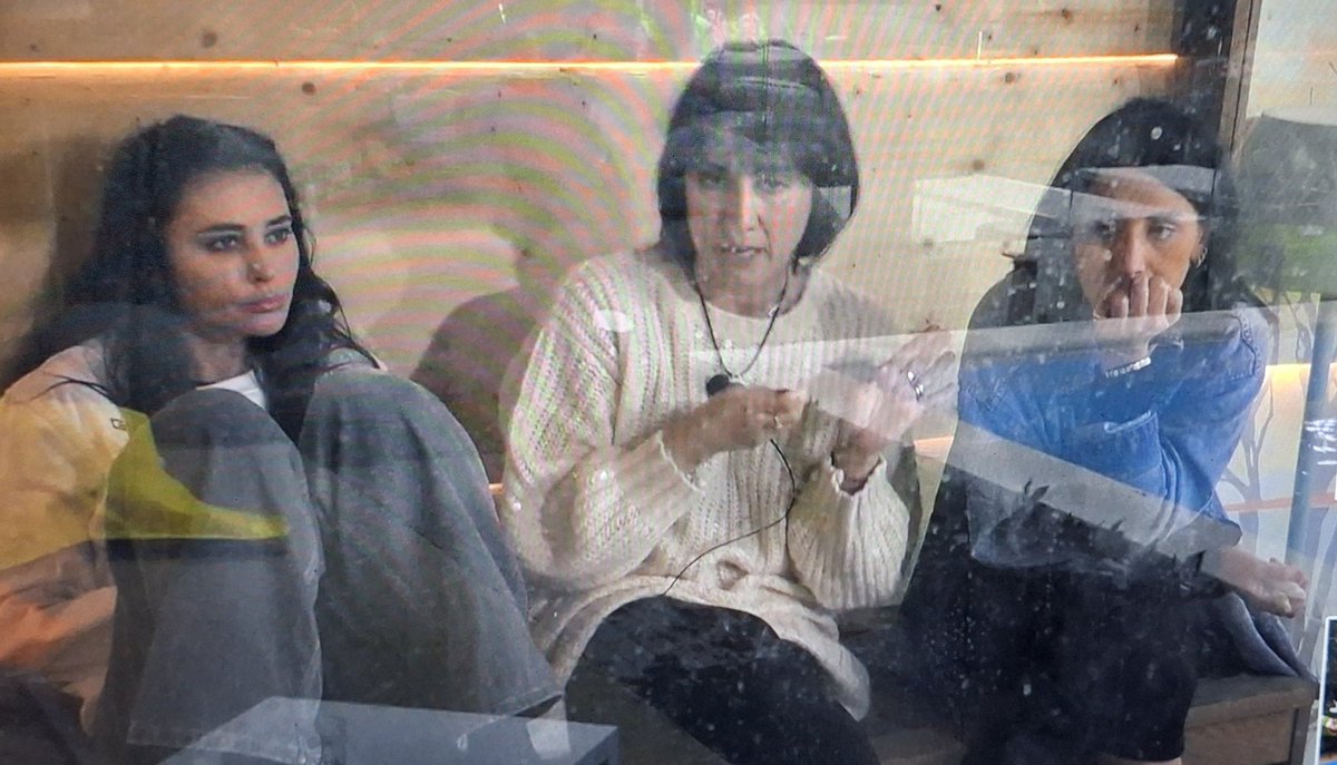 SBm493's tweet image. Nella sauna che vorrei... Loro starebbero ognuna a casa propria 🙌🏻🐍 #grandefratello Le prime della lista che mi dovete #ELIMINARE: #mariavittoria #nonelarai #jessica