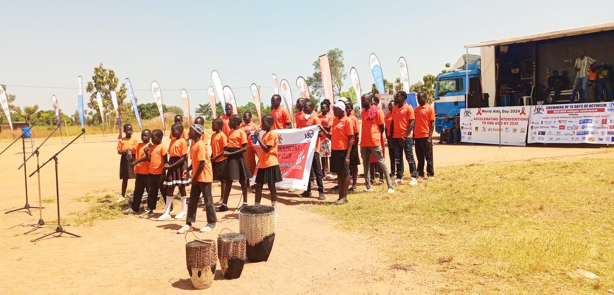 VSO_Uganda's tweet image. What if we started engaging them earlier?, grooming a generation of violent-free minds? this #16DOA24 we engaged young people in BidiBidi Refugee Settlement, joining the world voices because there's #NoExcuse for any form of Violence against women &Girls @VSO_Intl @UNHCRuganda