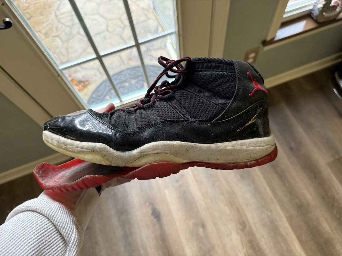 Roadking_6's tweet photo. Favorite Jordan 11 of all time is the Playoff (Bred) colorway. Had the OG for 8th grade basketball.  The nostalgia does it for me. While I have a new pair, I still have the original pair though they aren’t wearable. @SoleRetriever #soleretriever https://t.co/Wglh23wdol