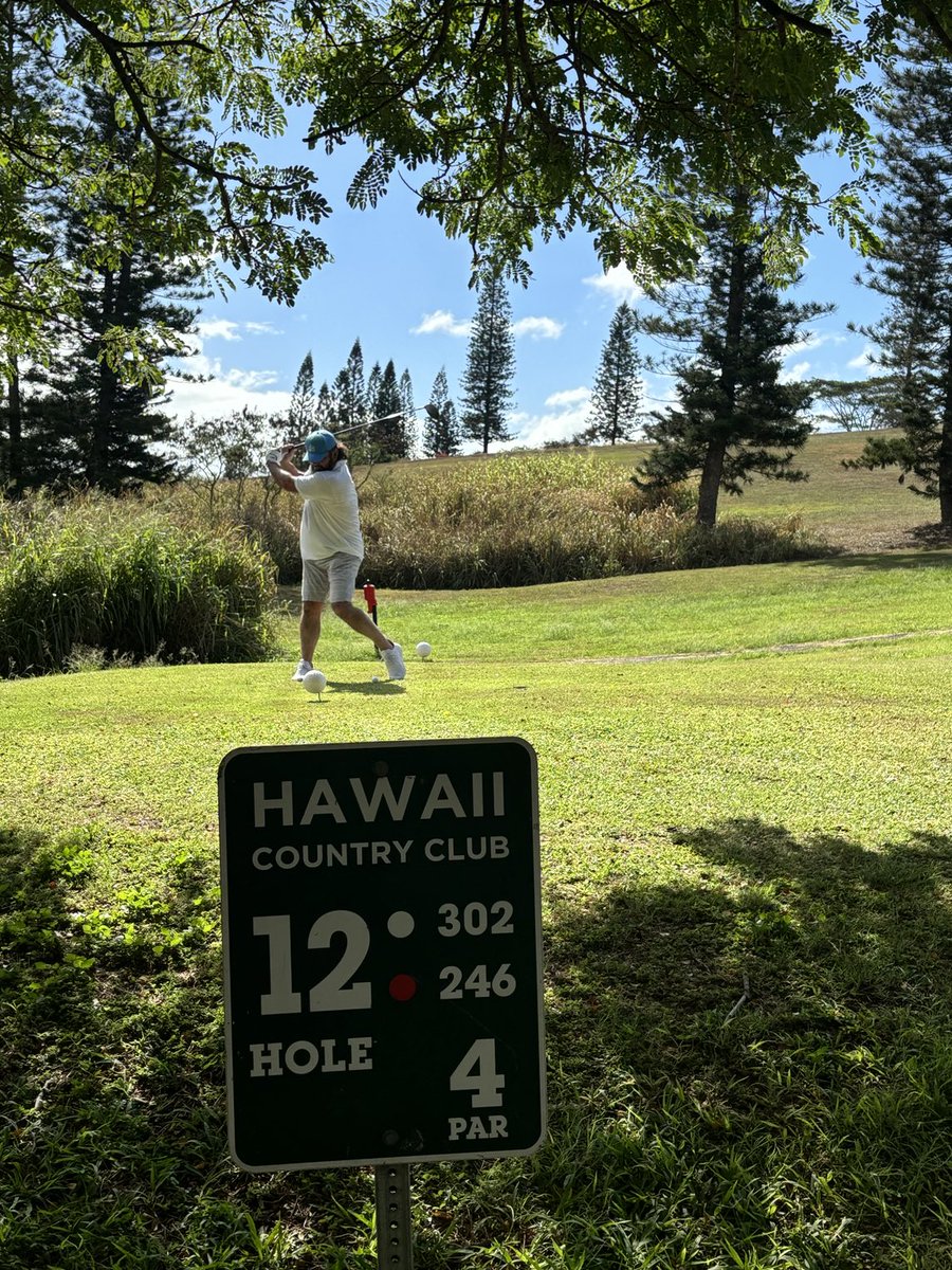 TimCupp6's tweet image. Just me and my sons playing Hawaii country club no big deal