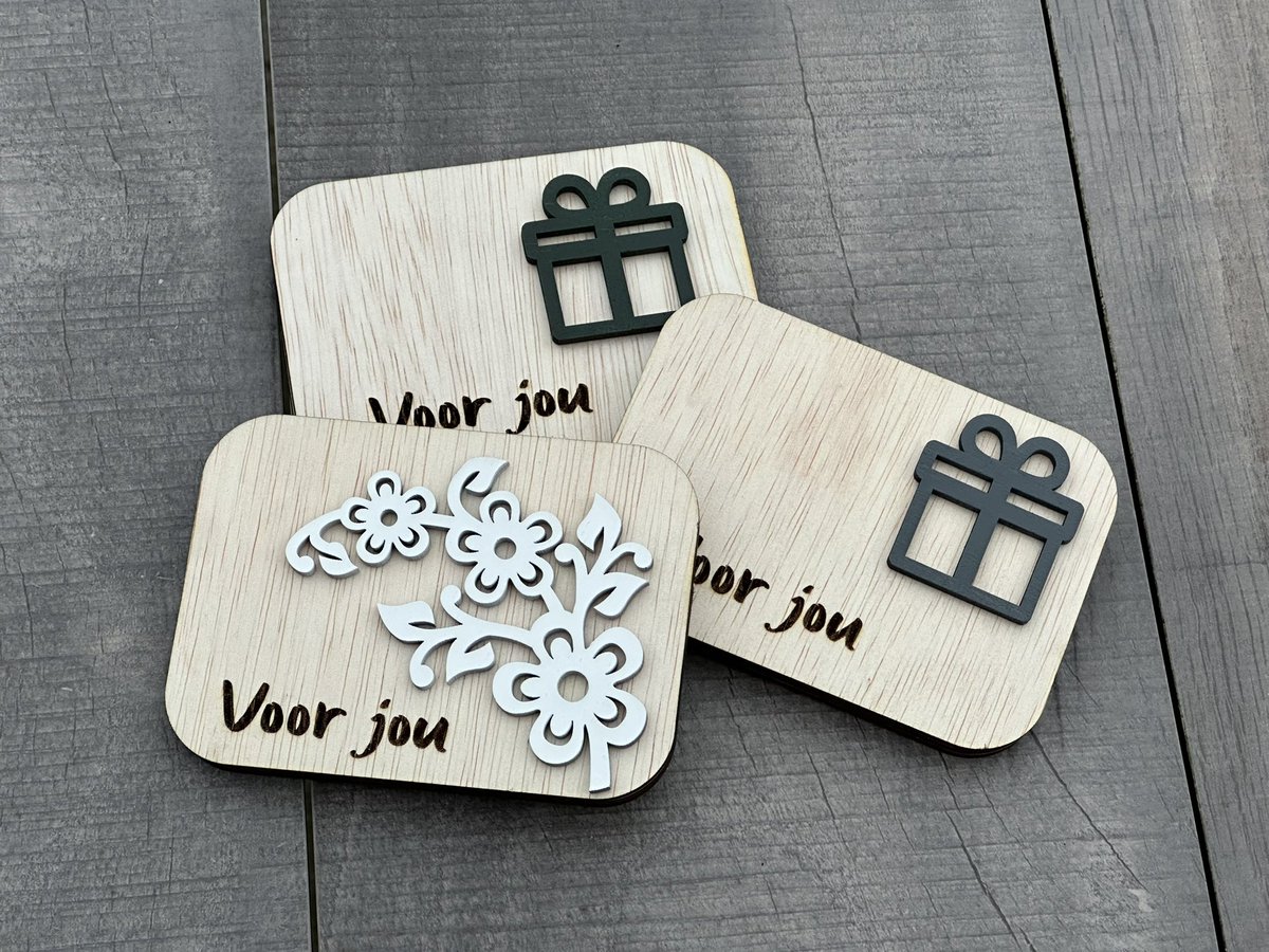 Geef je giftcard leuker met de Gifcard Enveloppe!
danieldoets.wordpress.com

Met je persoonlijke tekst of naam op de enveloppe gegraveerd om het nóg persoonlijker te maken.

Ook leuk voor bedrijven met bedrijfslogo. #tip 😉.

#GeefPlezier #kerstgeschenk #relatiegeschenk