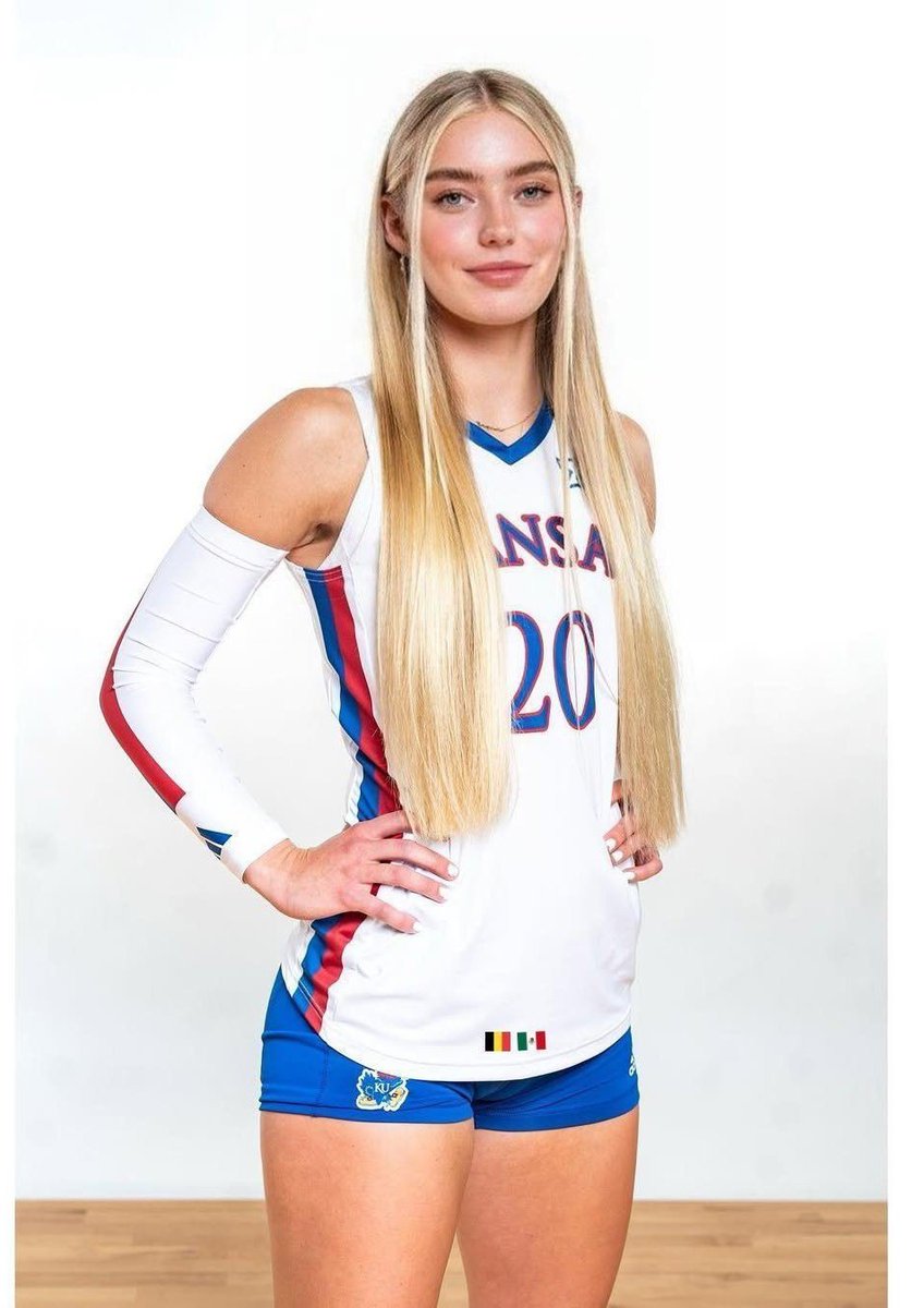 Bri 🤠 tweet media