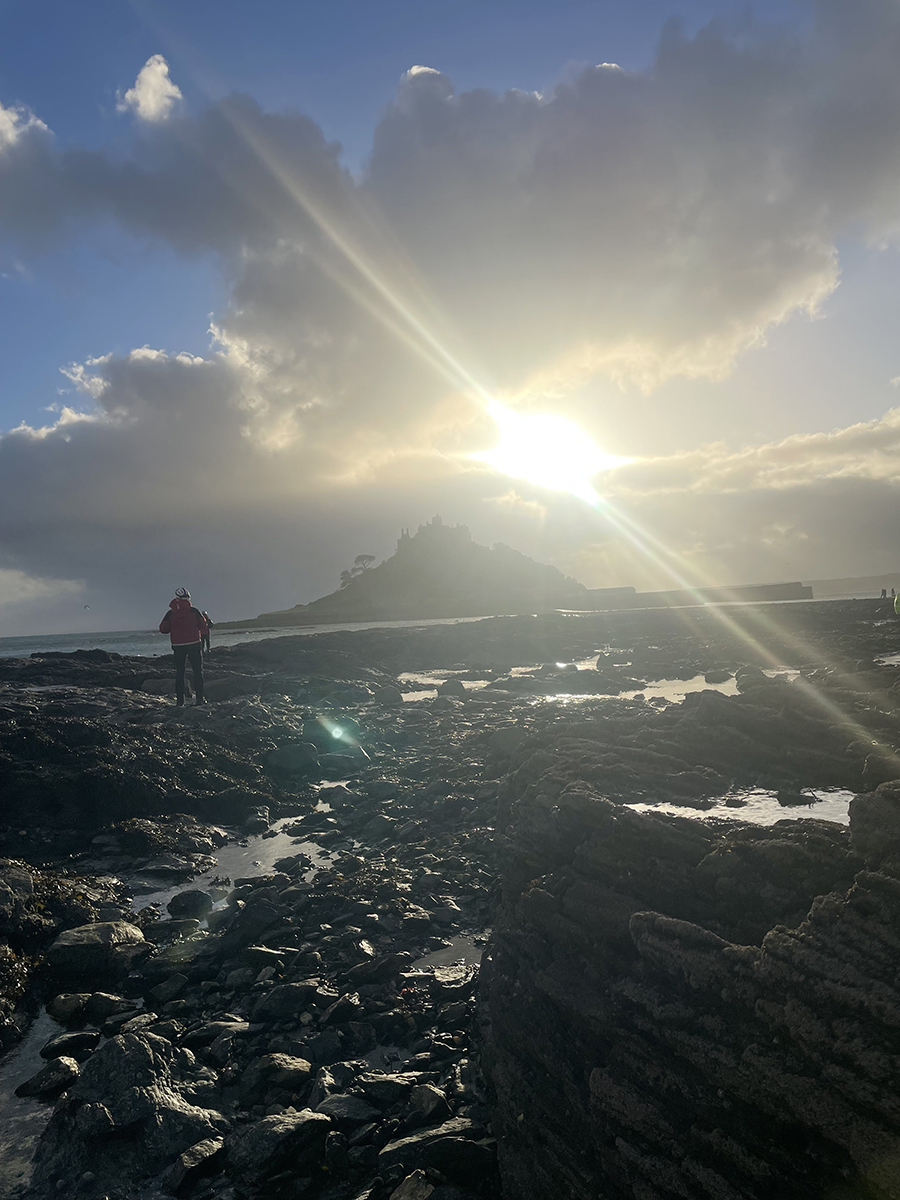 CALL OUT

Penzance - 08-09/12/24

We were called out by <a href="/DC_Police/">Devon & Cornwall Police</a> to assist the <a href="/MCA_media/">Maritime and Coastguard Agency</a> with the search for a high-risk missing person in the Penzance area.

More info - westcornwallsar.co.uk/call-out/searc…