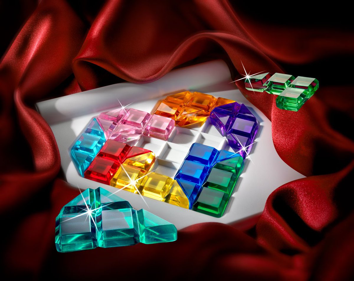 A sparkling heart filled with love…

Fill the heart with the beautiful double-sided gem puzzle pieces, or turn over and complete the rectangular puzzle on the base.

With 120 challenges to solve, it’s time to give your brain a hug 🫶

#smartgames #iqlove #iqgames